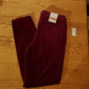 NWT Burgundy Old Navy Rockstar pants sz 8